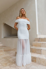 Delicate Days Off-Shoulder Maxikleid Weiß