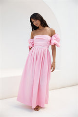 Bella schulterfreies Maxikleid Rosa