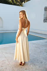 Dance With Me Neckholder Maxikleid Creme