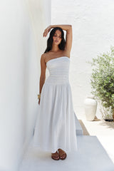 Blossom Bay Trägerloses Maxikleid Weiß