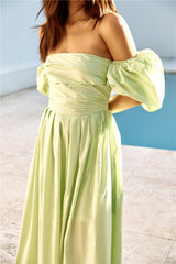 Bella schulterfreies Maxikleid Grün