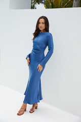 Das Vergissmeinnicht-Satin-Midikleid Marineblau