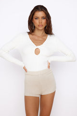 LIONESS Golden Strick-Mini-Shorts Creme