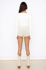 LIONESS Golden Strick-Mini-Shorts Creme