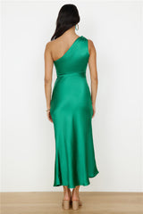 Mein One-Shoulder-Maxikleid in Grün