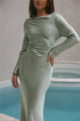 Vergissmeinnicht-Maxikleid aus Satin Salbeigrün