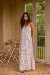 Exotic Nights Trägerloses Satin-Maxikleid Beige