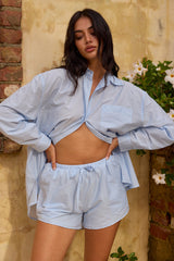 Saphirblaue Shorts