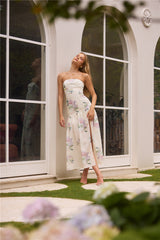 Zauberhafte Eleganz Trägerloses Maxikleid in Butter