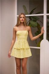 Sonnenbeschienenes Gänseblümchen-Minikleid Gelb