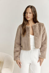 Day By Day Kunstpelz Cropped Jacke Braun