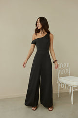 Secret Society Off-Shoulder Jumpsuit Schwarz