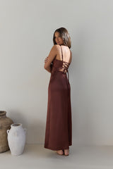 Romantisches Satiniertes Maxikleid Braun