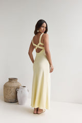 Lost In Daydreams Satin Maxikleid Gelb