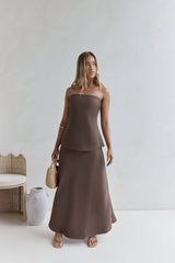 Trägerloses Maxikleid „Ring The Bell“ in Braun