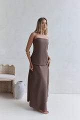 Trägerloses Maxikleid „Ring The Bell“ in Braun