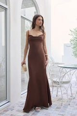 Brilliant Belle Satin-Maxikleid Braun