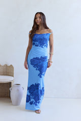 The Darling Edit Off-Shoulder Maxikleid Blau
