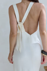 Maxikleid Oath To You aus Satin in Champagner