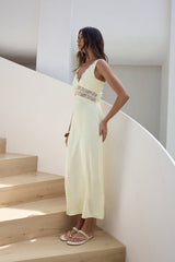 Romantisches Satin-Maxikleid Gelb