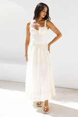 Verzaubertes Nebel Maxikleid Creme