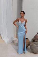 Lost In Love Maxikleid aus Satin (Blau)
