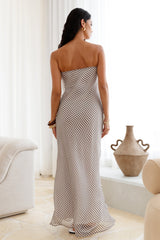 Zeitloses, trägerloses Maxikleid Braun