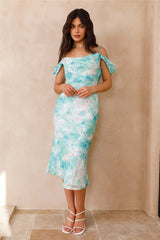 Blumenwind Midi-Kleid Grün