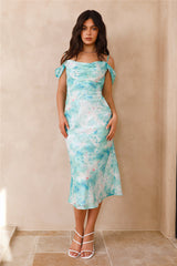 Blumenwind Midi-Kleid Grün