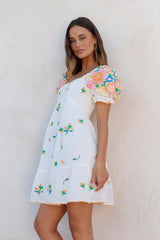 Minikleid Blütenmeer Weiß
