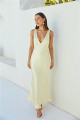 Cheers To You Satin Maxikleid Gelb