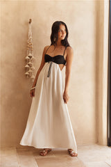 Maxikleid „Von der Sonne geküsster Sand“ in Weiß