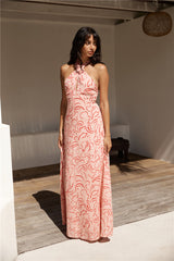 Rosa Maxikleid mit Neckholder und Schattierungen
