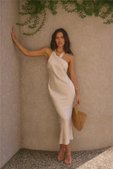 Moment Of Romance Satin-Maxikleid Creme