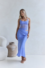 Aurora Dreams Halter Maxikleid aus Spitze in Blau